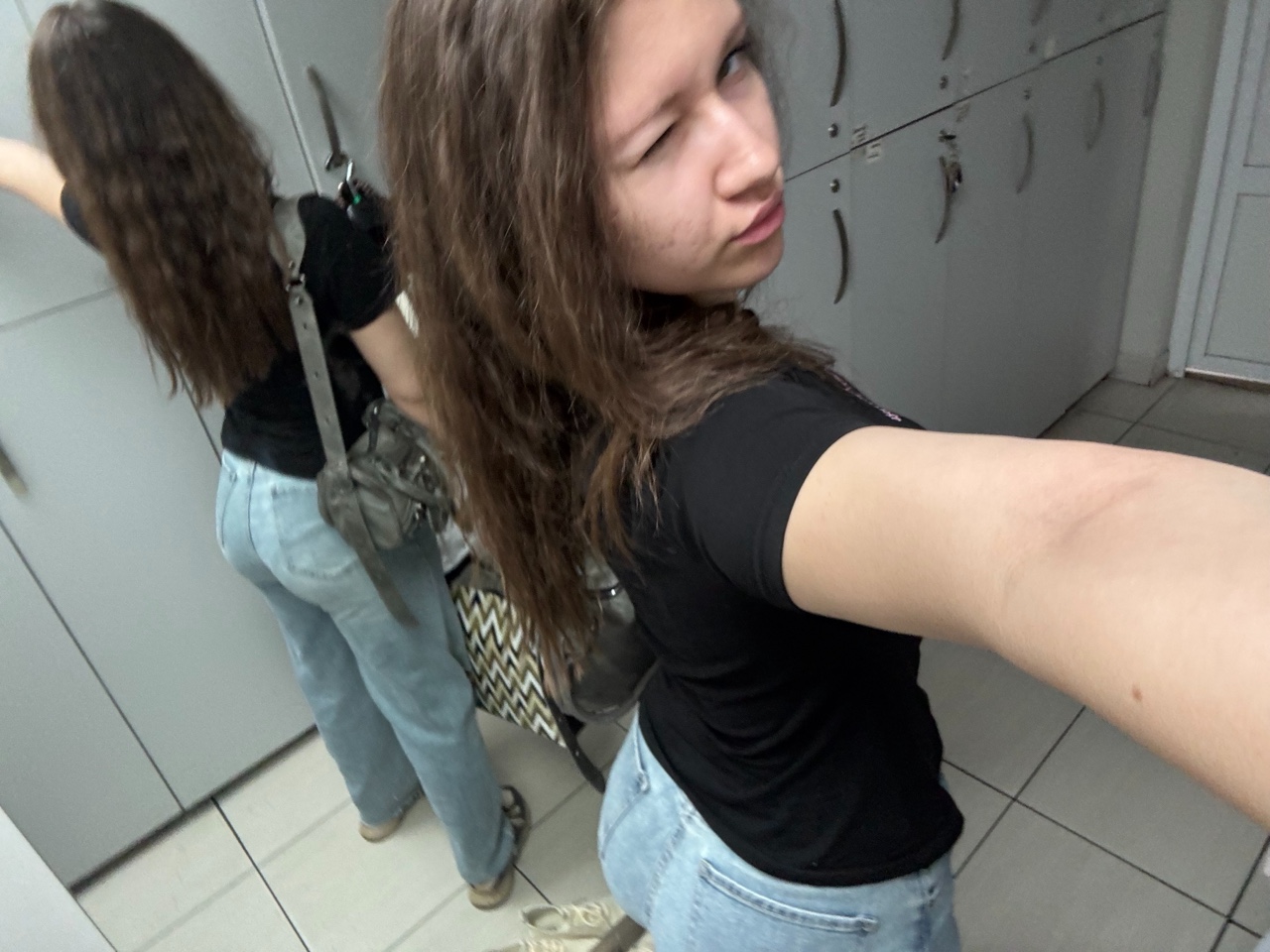 Looky_1702228707546
