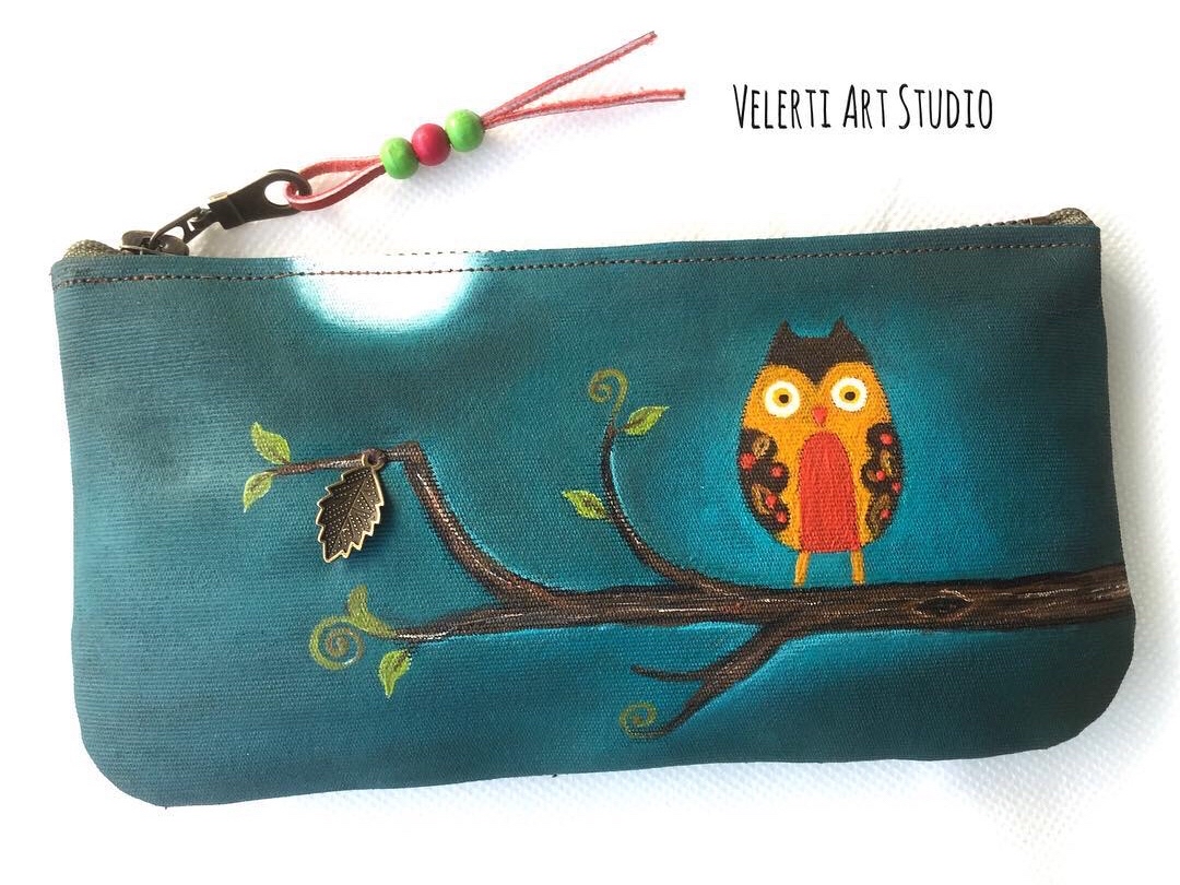 Cosmetic bag:Owl 
Hand Painted Design. 
Velerti Art Studio. 
#ручная_роспись #ручная_работа #косметичка #velerti_art