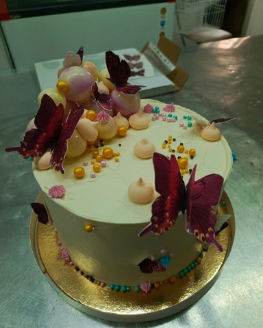 ST_desert_cake в LOOKY. #торт#cake#кондитер#тортсникерс#тортназаказ#тортМосква. В осенний, пасмурный...