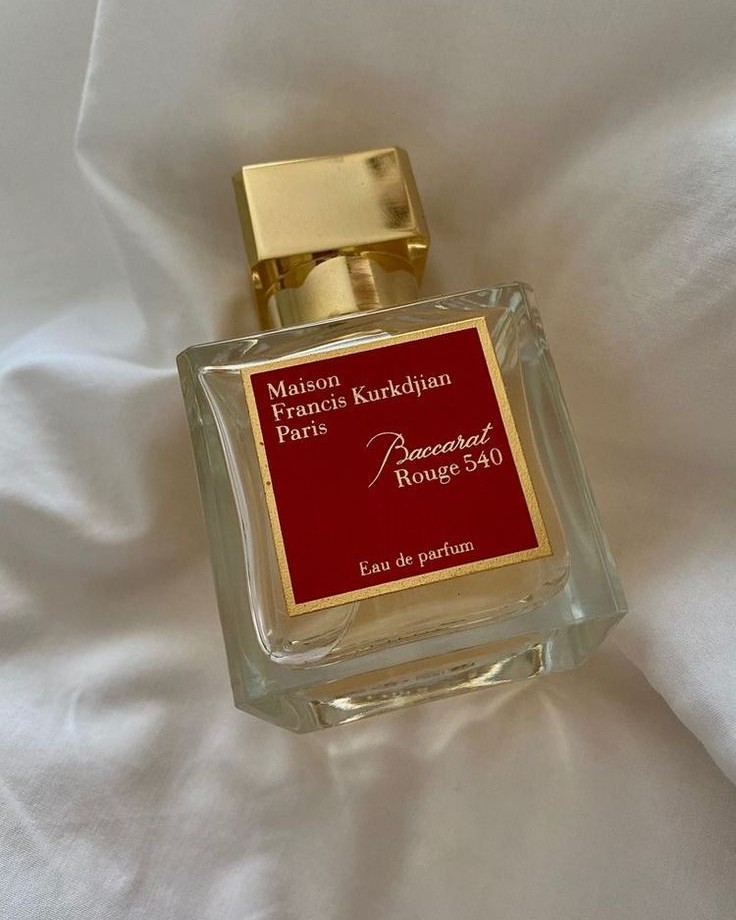 parfume of love в LOOKY — Баккара Руж 540» — это необычный, яркий, насыщенный аромат.
