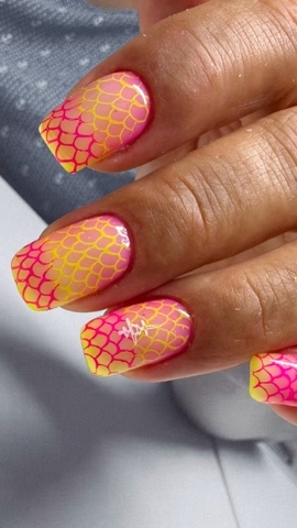 zina_nail_tmn в LOOKY. . Яркий маникюр для пр...