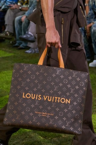 Louisvuitton в LOOKY. . 