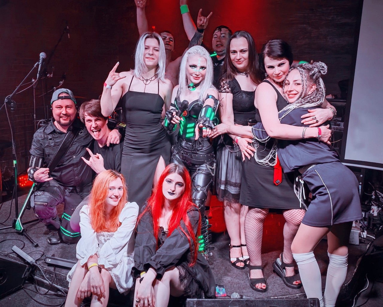 anckora in LOOKY. #anckora_backstage,#друзья,#Пятигорск,#засценой,#концерт,#лазеры,#киборгиизбудущего,#шоу,#рок. Спасибо, Пятигорск!!...