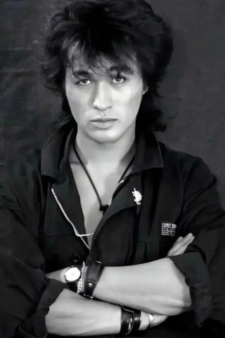 Алексей Клёпов в LOOKY. #викторцой,#группакино,#Цой. Ровно 35 лет назад, ...
