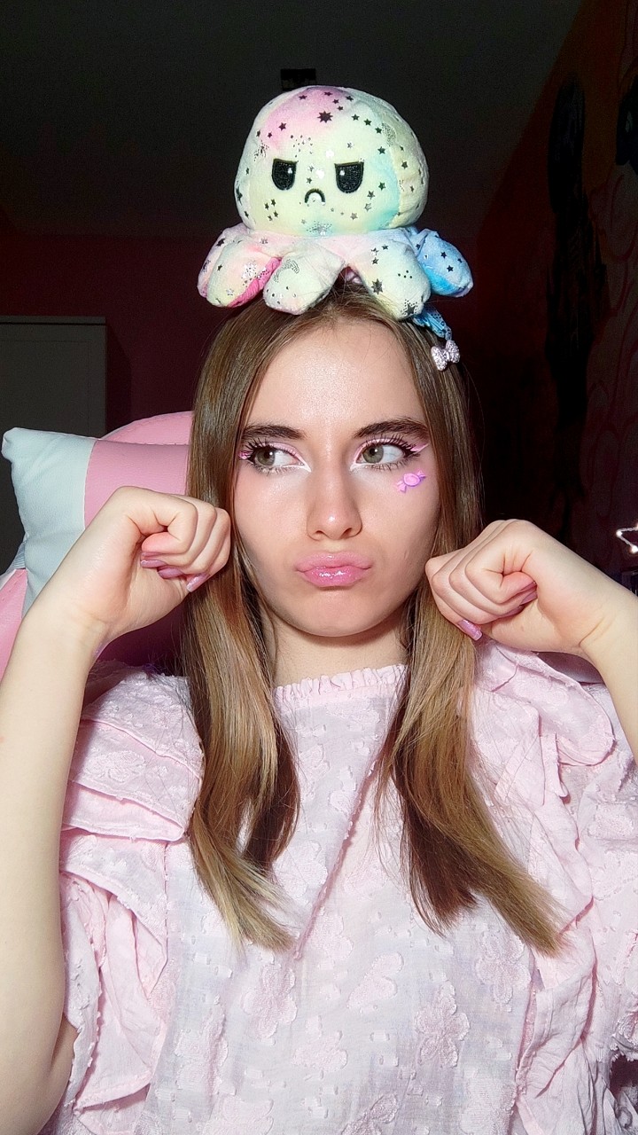 ZefirCheeks007 в LOOKY — #девушка #мило [#тикток](тикток) #фото