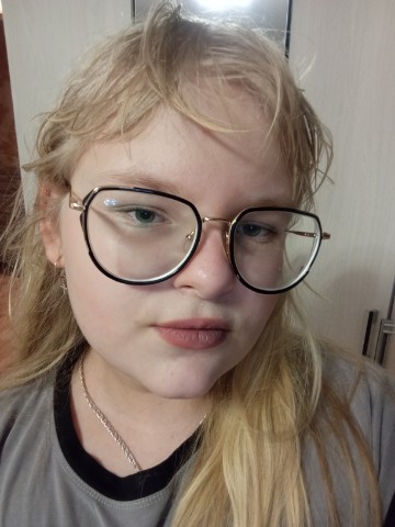 Полина in LOOKY. . Чисто сделала мейк и...