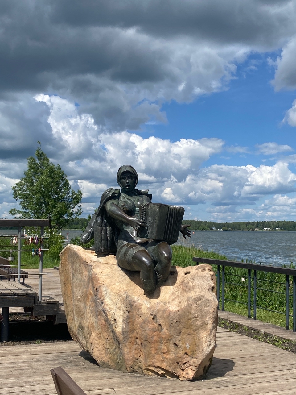 Солнечногорская русалочка 🧜‍♀️ 

#русалочка #скульптура #сенеж