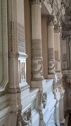 Лариса из Саратова в LOOKY. #красиво,#питер,#дворцы,#юсуповскийдворец,#историяроссии,#путешествия,#санктпетербург,#питермузеи,#питердворцы. Любите ли вы лестниц...