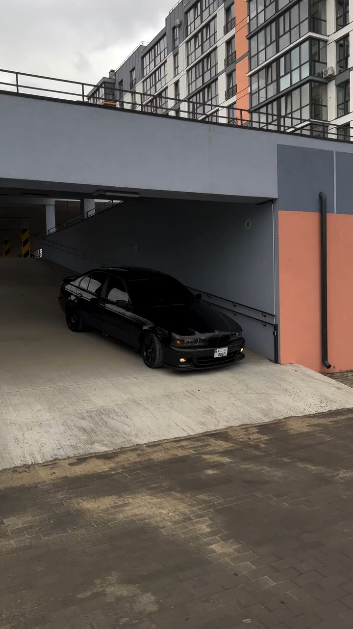 BMW E39 в LOOKY. #бмв,#бумер,#е39,#bmw,#e39,#m5,#bmwm5. Как вам такой тотал ...