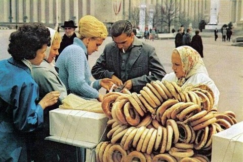 Вехи истории в LOOKY. . Сушки, бублики, бара...