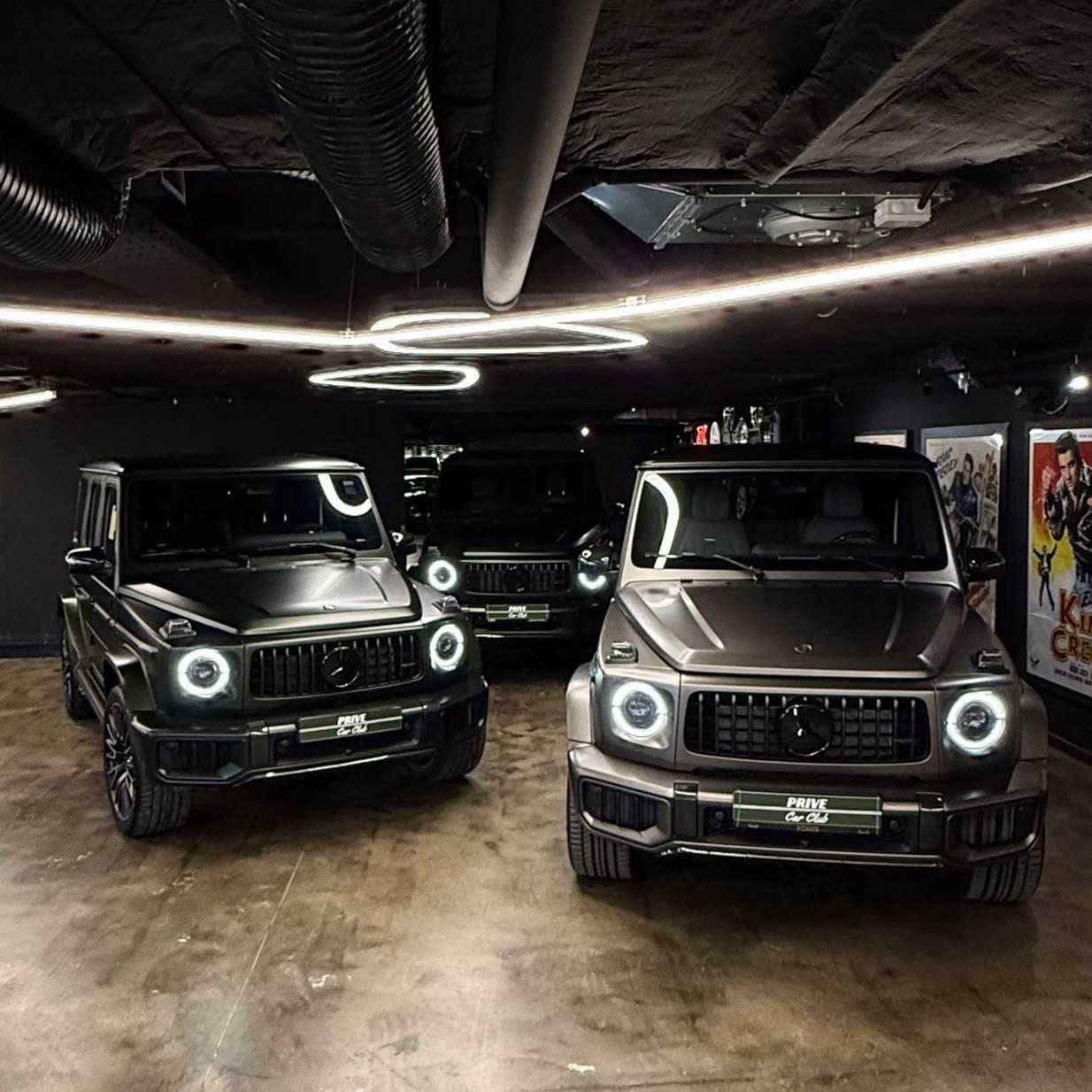 Для вашего G-class мы предлагаем:

✔️ Оклейку порогов, зон риск или полную оклейку для защиты ЛКП
✔️ Бронь лобового стекла 
✔️ Установку доводчиков, бесключевого доступа, выдвижных порогов, фаркопа, кенгурятника 
✔️ Изготовление кованых дисков в любом дизайне 
✔️ Установку выхлопной системы Akrapovic и даунпайпов
✔️ Установку регулируемых пружин KW или подвеску KW / Brabus 
✔️ Звездное небо, перешив ремней, комплексный перешив салона 
✔️ Внешний и внутренний карбоновый пакет 
✔️ Обвесы Brabus, Mansory, TopCar и другие

89670210077
@prive_manager 
Усачева 2с1 - маршрут для навигатора