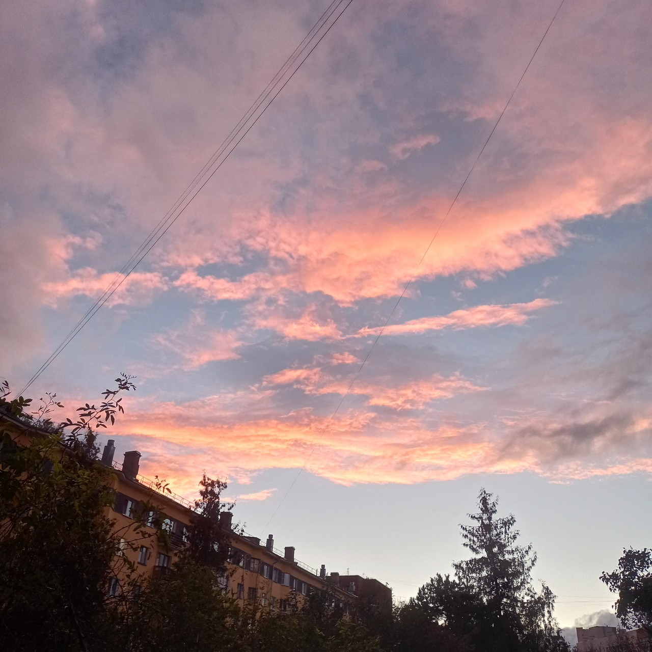 aetherl0rd.jpg в LOOKY — [#облака](облака) [#закат](закат) [#осень](осень) 