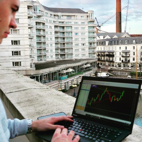 James Bentley fx в LOOKY. #forex,#forextrader,#forextrading,#forexsignals,#forexlife,#forexlifestyle,#forexprofit,#forexclass,#forexnews,#forexeducation,#forexmentor,#forexhelp,#forexgroup,#forexmoney,#forexmarket,#forexmillionaire,#fx,#fxtrading,#fxsignals,#learntotrade,#learnforex,#london,#londoncity,#trading,#trade,#money,#lifestyle,#luxury,#luxurylifestyle,#invest. This Thursday we are...