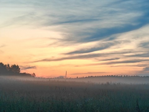 poboruev_landscape в LOOKY. #природа,#туман,#fog,#закат,#рассвет,#утро,#вечер,#небо,#облака,#фотонателефон,#фотонамобильный,#мобильноефото,#nature,#landscape,#sunset,#sunrise,#morning,#evening,#sky,#clouds,#лупа,#фото,#фотоманитнас. Туманный вечер в Под...