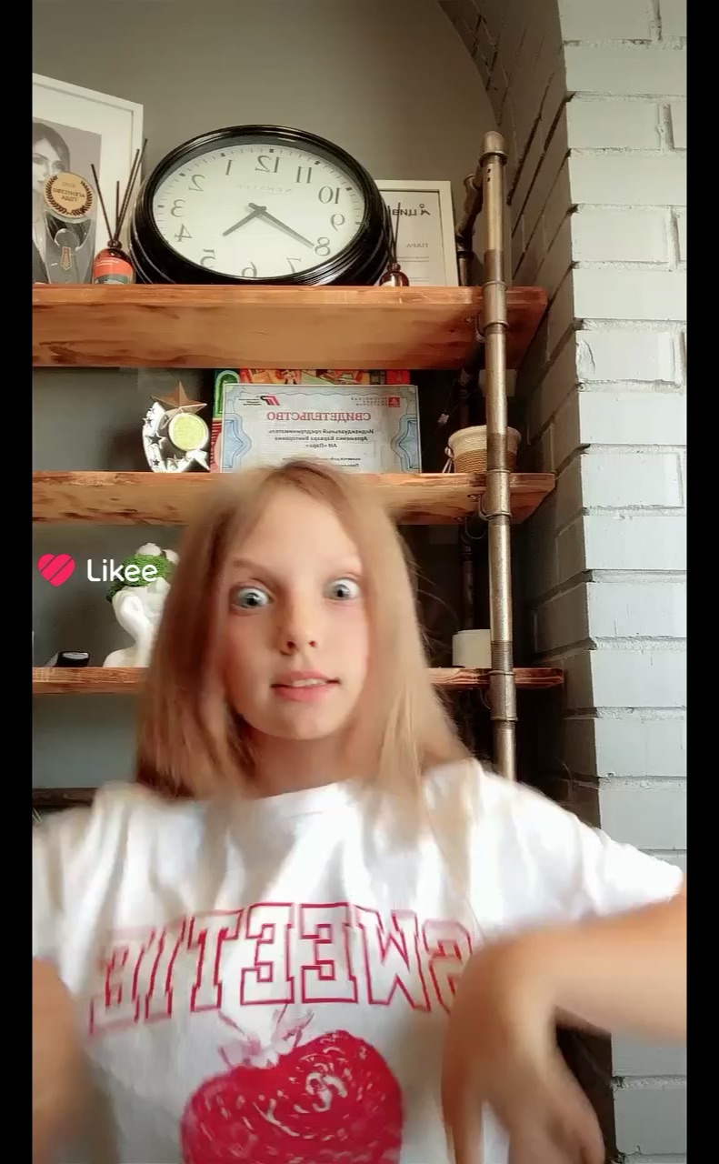 Ava в LOOKY — публикация