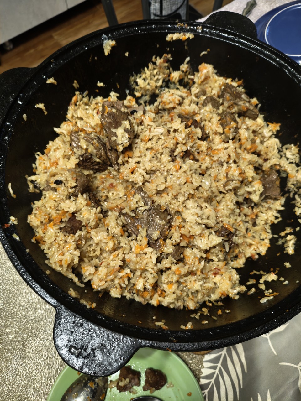 Муж приготовил плов в казане на улице, на огне 🔥
Плов просто бомба, вкуснятина 😋