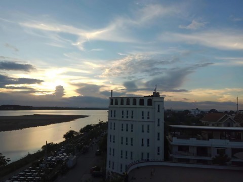 dim.oldoak в LOOKY. #лаос,#вьентьян,#laos,#vientiane,#путешествия,#мирмоимиглазами,#отдых,#travel,#wanderlust,#explore,#travelphotography,#adventuretime,#travellife. Величественный Мекон...