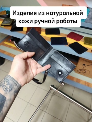 Сергей Шамрай в LOOKY. #ручнаяработа,#кожа,#натуральнаякожа,#аксессуарыручнойработы,#мастерская,#кожевенноедело,#подарки. Каждый изгиб, каждая...