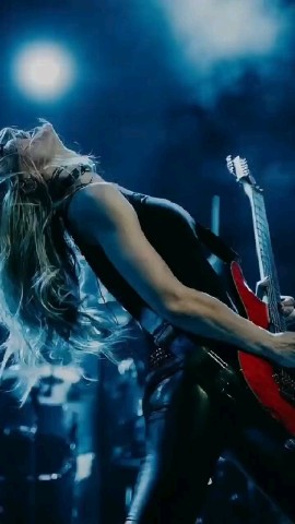 ange в LOOKY. . Видео от Анжелы