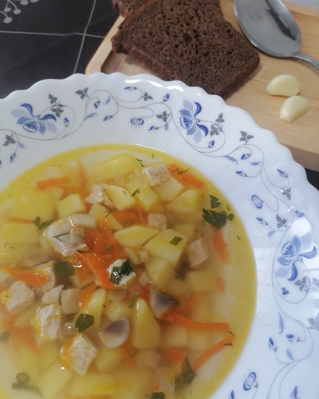 Суп картофельный с грибами и мясом!
Просто и быстро!

#Супчик
#картофельный суп с грибами
#грибной суп с мясом