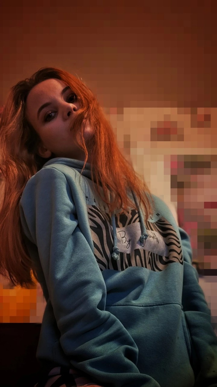 Ну что, давайте знакомиться🤗

Меня зовут Дара Мур, мне 21 год и я блогер🖤

Я люблю делать разные макияжи, познавать что-то новое, а ещё люблю вкусно готовить😏

По крайней мере от моей еды ещё никто не отравился😂

Недавно наткнулась на данную сеть и решила с ней познакомиться поближе🙈

Надеюсь, вам будет интересно следить за мной. Поделитесь, что бы вы хотели видеть в моем блоге🖤


[#знакомства](знакомства) [#любовь](любовь) [#х_о_ч_у_в_р_е_к](х_о_ч_у_в_р_е_к) [#LOOKY_топ](LOOKY_топ) [#р_е_к_о_м_и_н_д_а_ц_и_и](р_е_к_о_м_и_н_д_а_ц_и_и) [#блогер](блогер) [#бьютиблогер](бьютиблогер) 