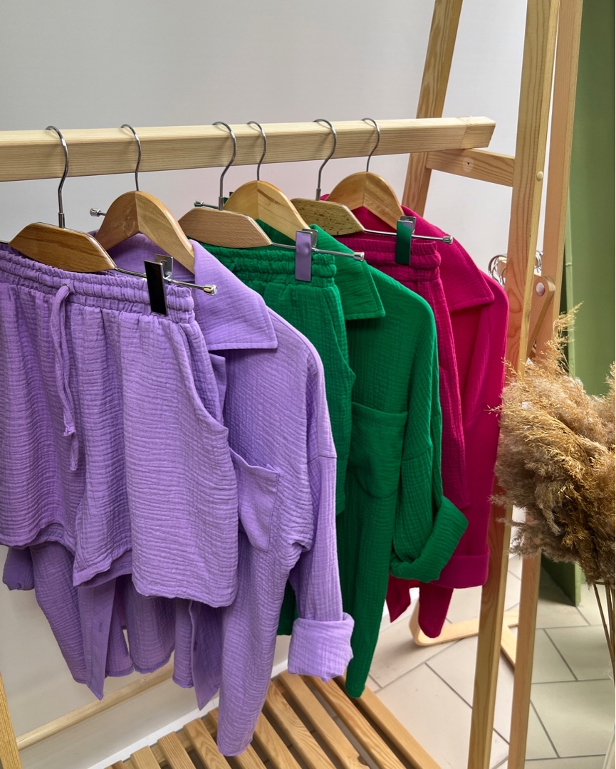 В наличии
Костюм из муслина:шорты+рубашка 
🏷️1950₽
M,L,XL
Ждём вас на примерку 
📍Проспект Победы 76
ТЦ Фреш,2 этаж 

#одеждалипецк #женскаяодежда #летнийкостюм #костюмлипецк