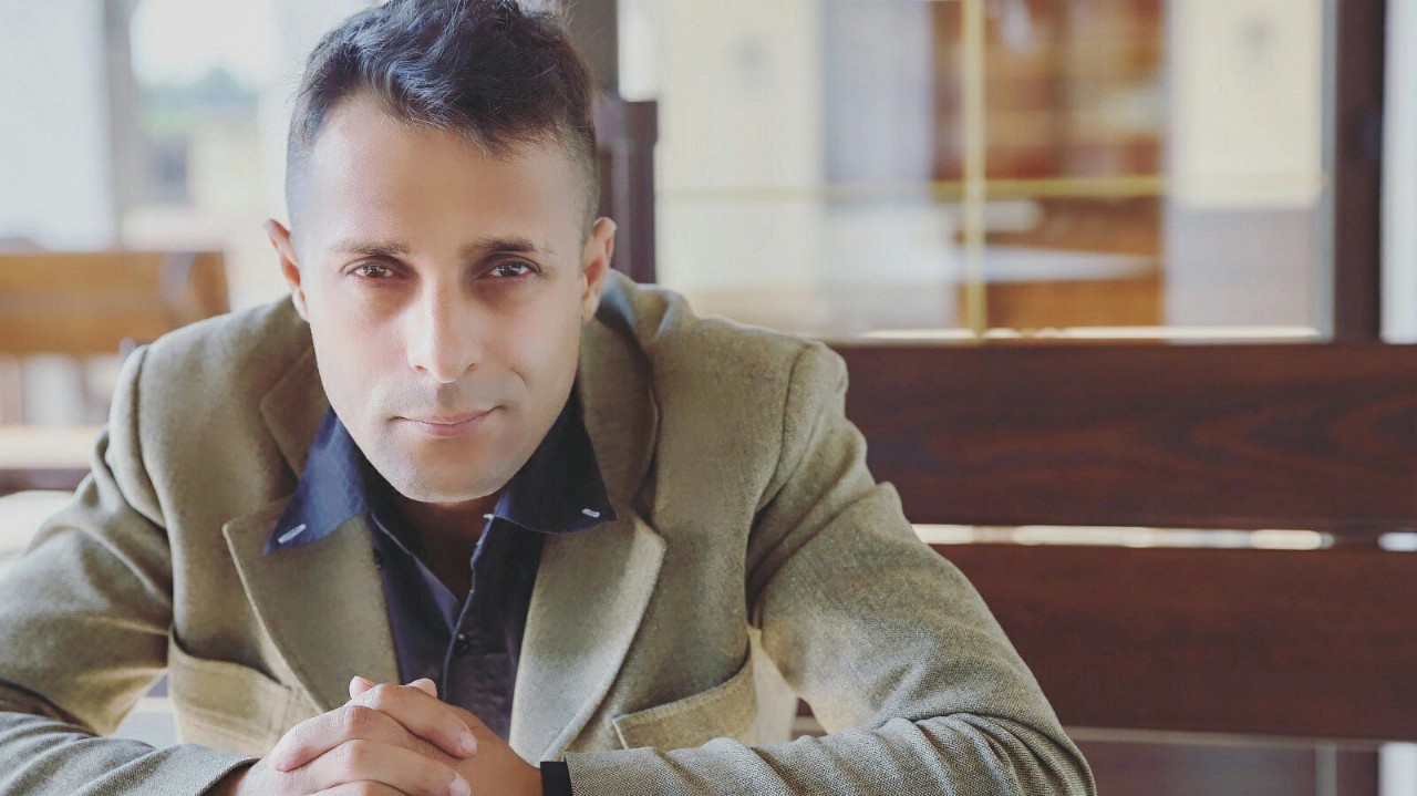 Ra Damir in LOOKY. . 