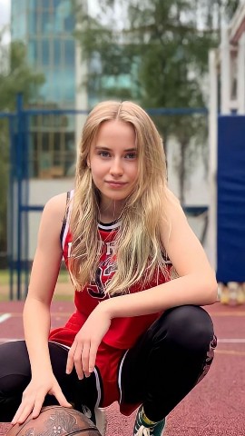 ZefirCheeks007 в LOOKY. . Хы
[#sport](sport) [...
