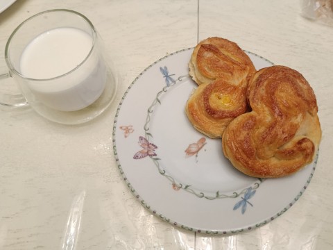 VNK_Cinnamon_Silence в LOOKY. #baking,#mood,#vibe,#foryou,#fyp,#foryoupage,#aesthetic,#wintervibes,#cozy,#rec,#выпечка,#плюшки,#атмосфера,#рекомендации,#хочуврек,#эстетика. Иногда, чтобы пережд...
