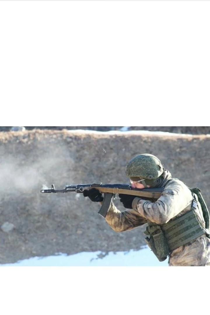 артем in LOOKY. . Он стреляет