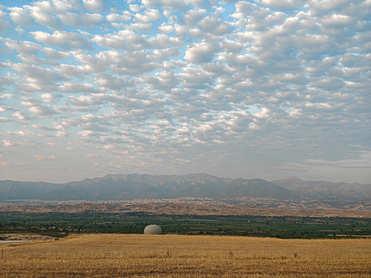 poboruev_landscape в LOOKY. #природа,#закат,#рассвет,#утро,#вечер,#небо,#облака,#горы,#поле,#простор,#фотонателефон,#фотонамобильный,#мобильноефото,#путешествие. Где-то на Туретчине....