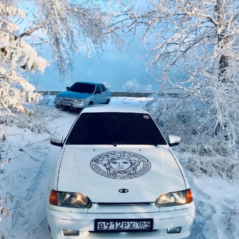 Кайфуй в LOOKY — Что за машина с зади ? 

#четырка#ваз 2114#ваз#луиветон#Rur1