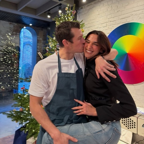 DUA LIPA в LOOKY. . Happy Holidays from ...