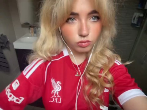 Sofia_CAVANAGH в LOOKY. #football. Do you like football...