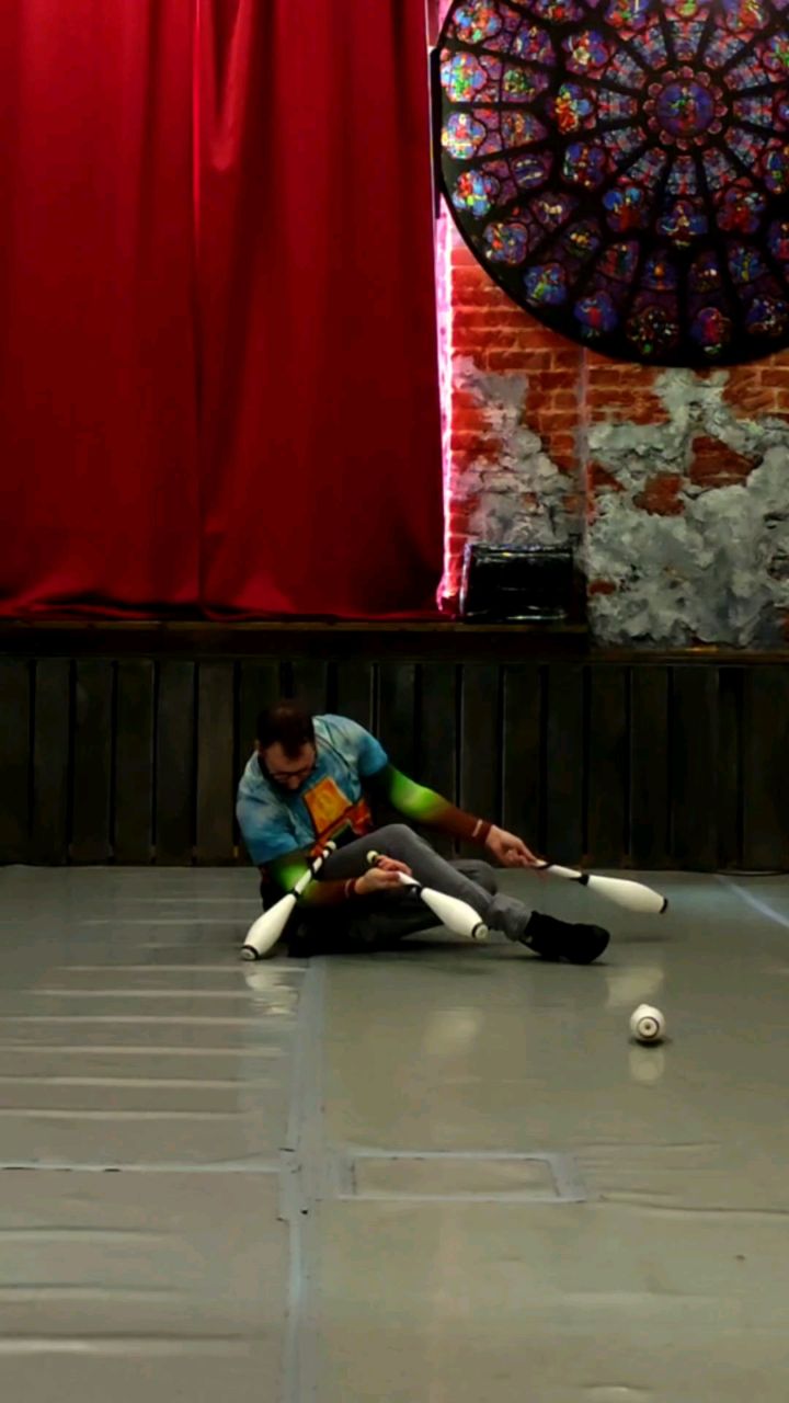 artist_vladislav в LOOKY — Акварель Dance 
Г. Мытищи ТЦ Июнь открыт набор в группы акро