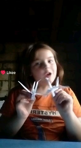 Looky_1697872689438 in LOOKY. . 