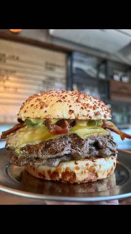Coni в LOOKY. #burger,#smash. Sargent Papper #burg...