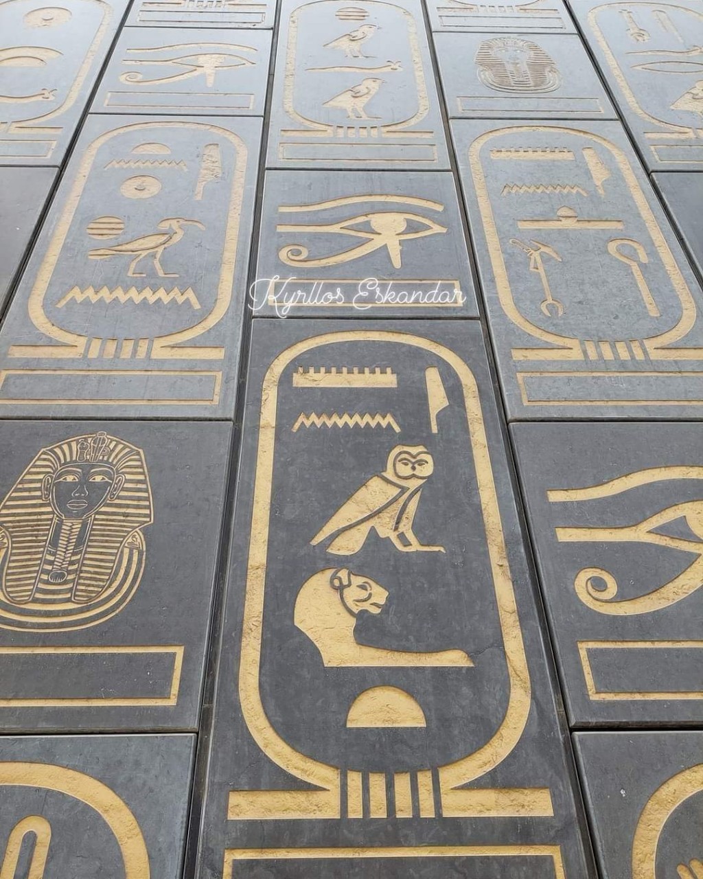 The facade of the Grand Egyptian Museum. Decorated with the names of our most prominent monarchs in Egyptian history, written in cartouche shapes.
For instance: "Imn m Hat", Imn htp", "Akh n Itn", and "Khufu". 🇪🇬 #Egypt