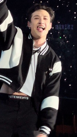 Бан Кристофер Чан в LOOKY. . Комбо .. [#bangchan]...