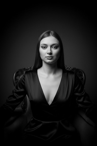 neuroportraits_irina в LOOKY. #чернобелыйпортрет,#визуальнаяэстетика,#личныйбренд. Иногда самый громкий...