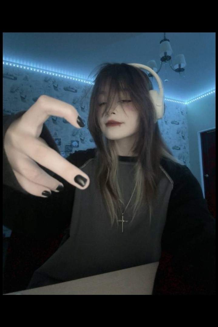фокси in LOOKY. . 
