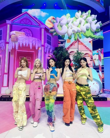 Yeji в LOOKY. #itzy. •ITZY #itzy [#yejiit...