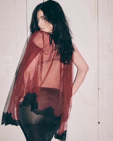 Kylie Jenner в LOOKY. . 
