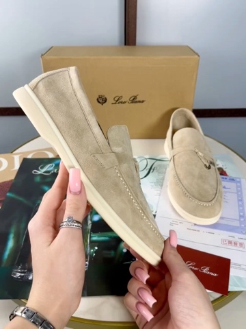 СУМКИ ОБУВЬ ЛЮКС в LOOKY. #стиль,#москва,#спб,#россия,#красота,#краснодар,#красноярск,#воронеж,#нижнийновгород,#питер,#сочи,#екатеринбург,#россия,#новосибирск,#looky,#санктпетербург. В наличии в расцветк...