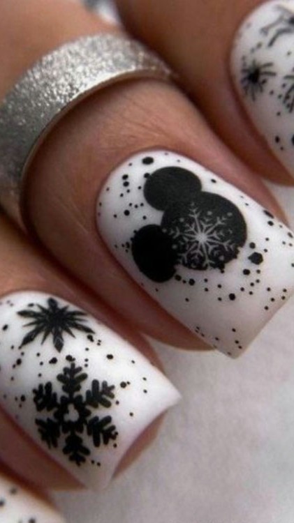 [#manicure](manicure) [#идеиманикюра](идеиманикюра) [#маникюркновомугоду](маникюркновомугоду) 