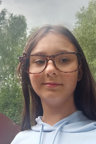 Looky_178240308870789 в LOOKY. . Ищу друзей мне 9 лет...