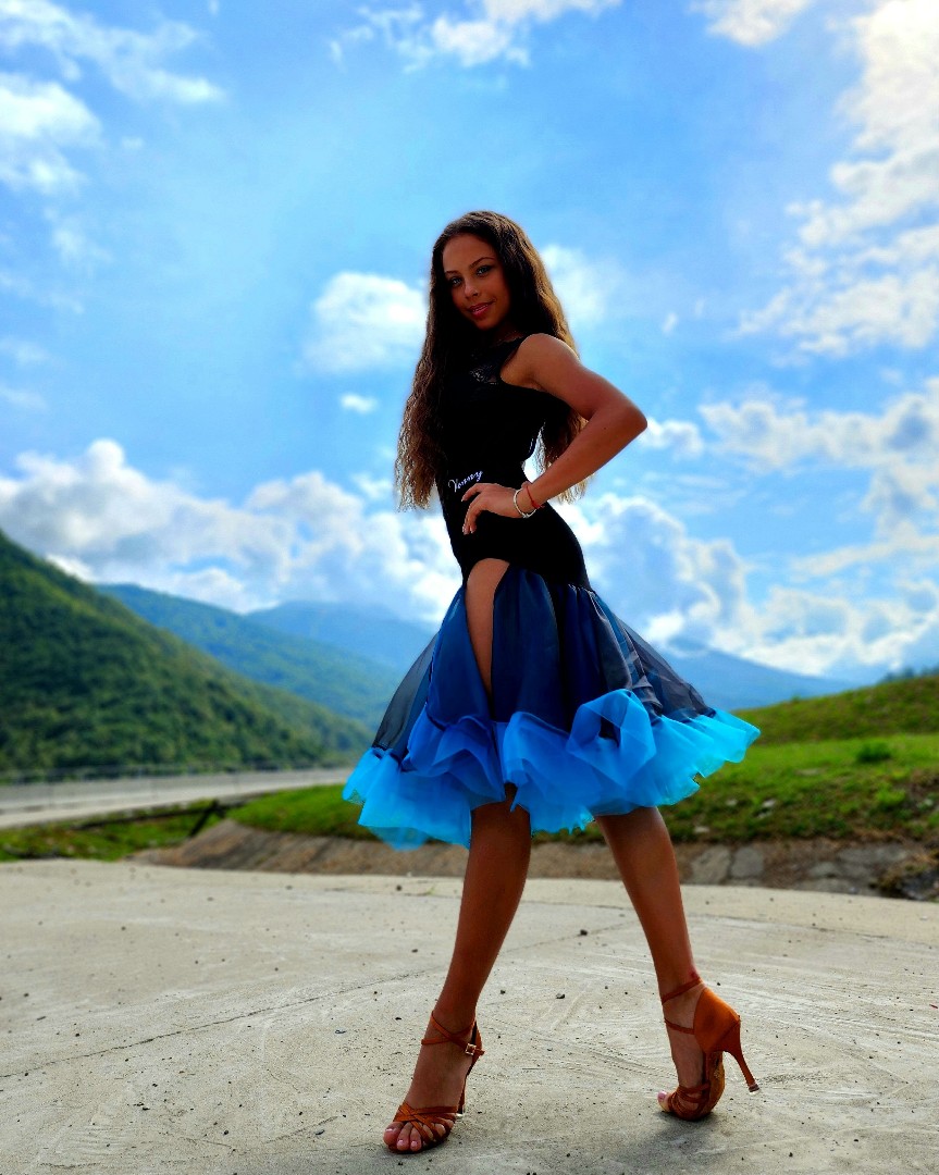 💙🤍 
#dance #practicewear [#dancelife](dancelife) #spor #dress #fashion [#art](art) [#fashionstyle](fashionstyle) #dressfordance [#dressfordoll](dressfordoll) 