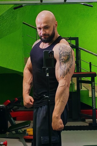 evgeniycrushmonster в LOOKY. #sport,#like4like,#gym,#sportlife,#like. Подготовка идёт по п...