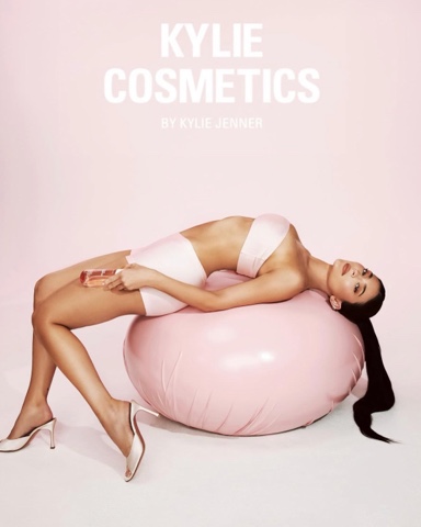 Kylie Jenner в LOOKY. . We’ve got something ...