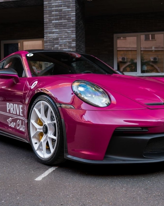 Porsche GT3: not_legal77 x privecarclub P.2 

Делимся с вами дополнительно кадрами этой легенды 

Напомним, что сделали:
— Глубокую химчистку салона
— Нанесли брендовые наклейки Prive Car Club.
— Затянули все элементы из карбона в прочную глянцевую бронепленку.
— Покрасили корпуса зеркал заднего вида точно в цвет кузова.
— Оклеили весь кузов с проемами цветным полиуретаном под легендарный заводской оттенок Ruby Star.

No Risk, No GT3.

🎬 Полный видеообзор этого проекта уже доступен в нашем аккаунте — переходите и смотрите все детали!

89670210077
@prive_manager 
Усачева 2с1 - маршрут для навигатора